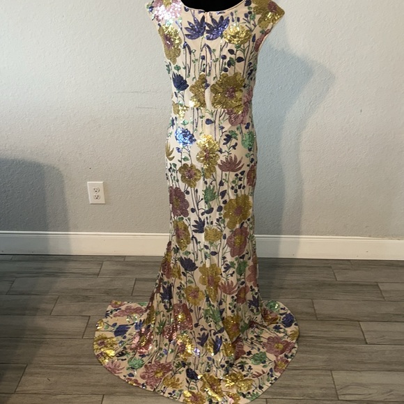 NWOT SHEIN (FAERIESTY - XL) Formal Floral Sequence Gown - Picture 6 of 14